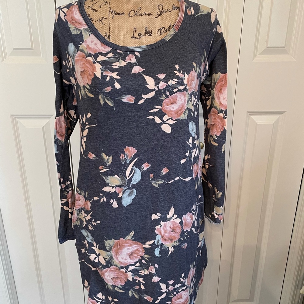 Navy floral casual dress with pockets